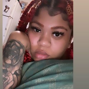 Meet your Posher, Goldie